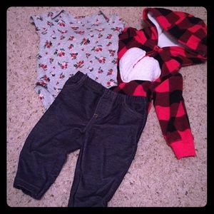 🚨5 for $25🚨Carter’s 3 piece set 6 month